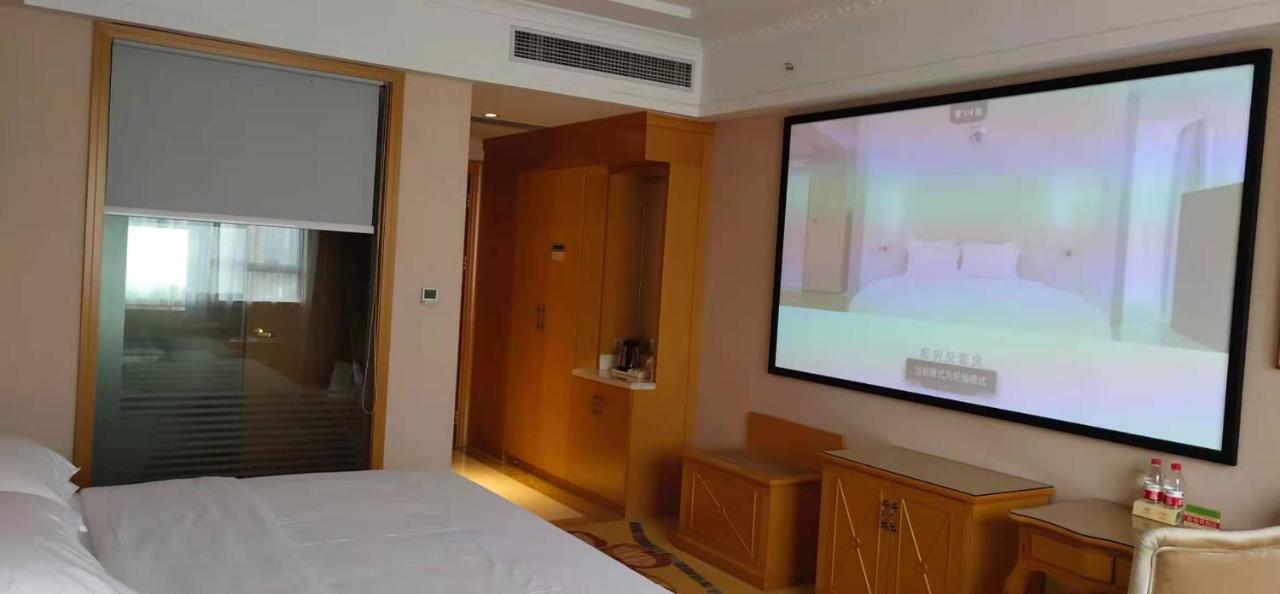 Vienna Hotel Huiyang Sanhe Square Huizhou  Exterior photo
